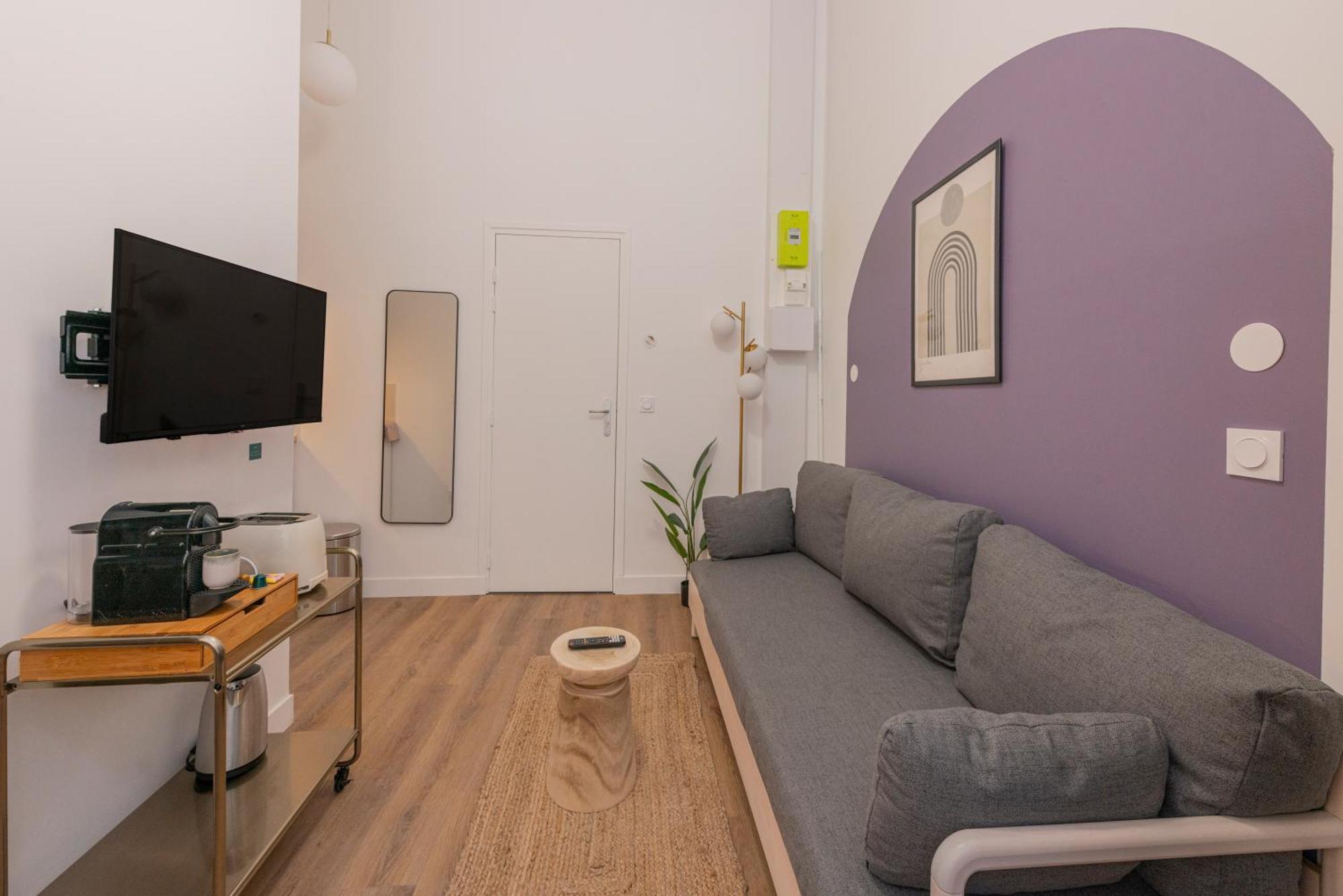 Modern In The 10th District Appartement