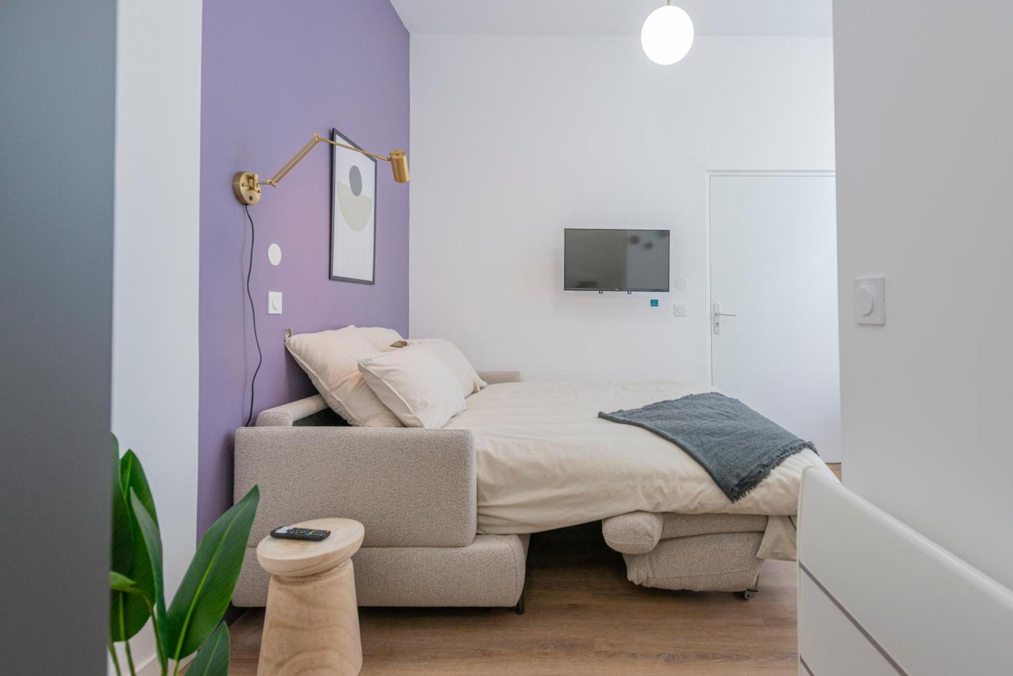 Modern In The 10th District Appartement Parijs