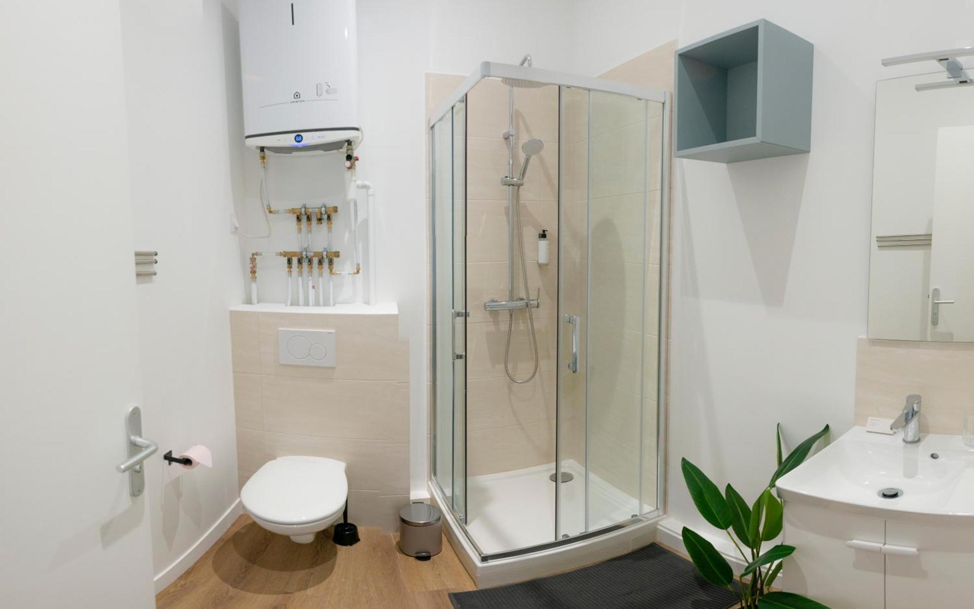 Modern In The 10th District Appartement