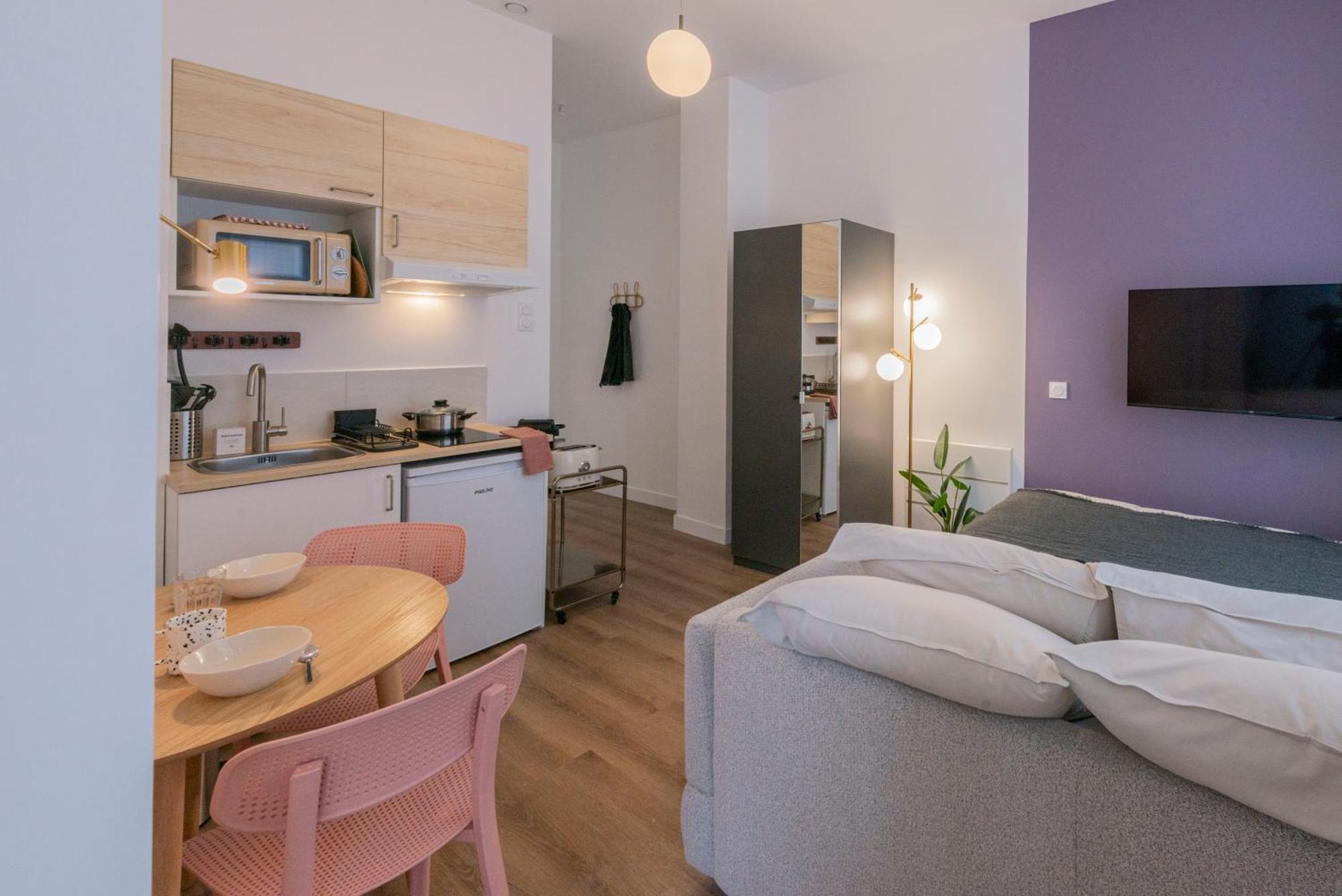 Modern In The 10th District Appartement *