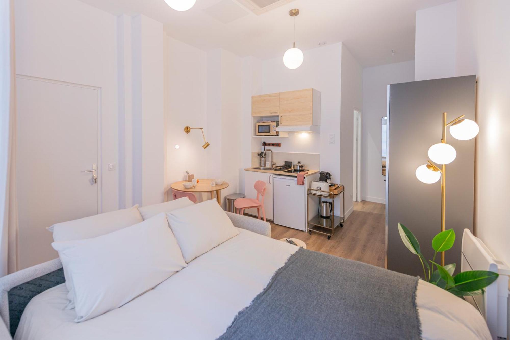 Appartement Modern In The 10th District